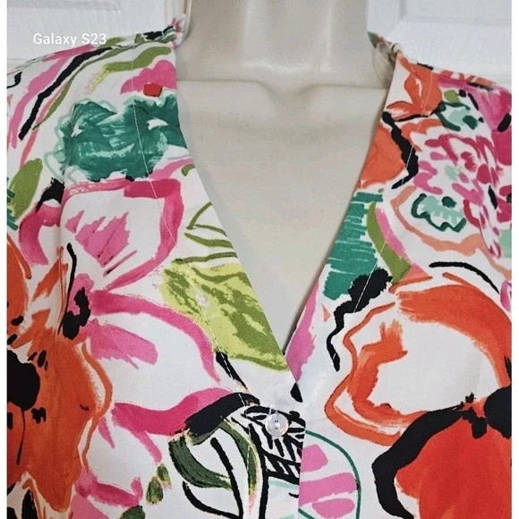 NWOT Entro Satin Kimono Sleeve Floral Button V Neck Blouse Top Womens S/M Resort - Picture 9 of 9